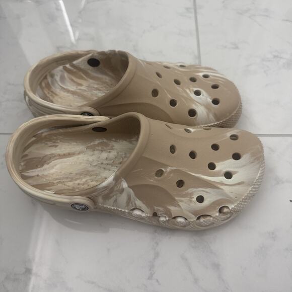 CROCS Marble Tie-Dye Clogs White beige 6 m/8 w - Picture 2 of 8